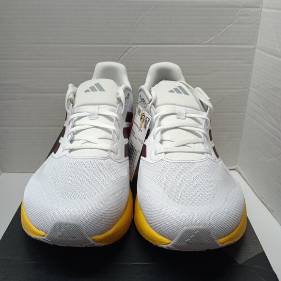 Athletic_Shoes